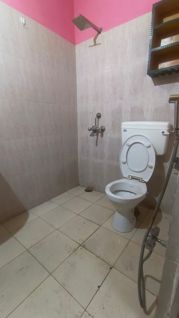 Unfurnished 2bhk in Basistha Road, Ganesh Nagar, Latakata, Guwahati, Assam, India for Rent